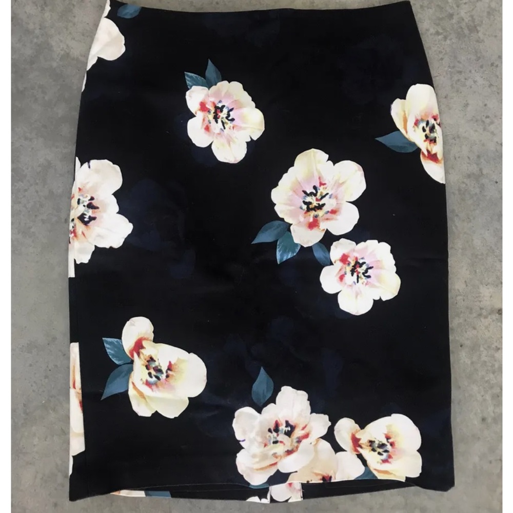 Lord & Taylor | Floral | Pencil Skirt